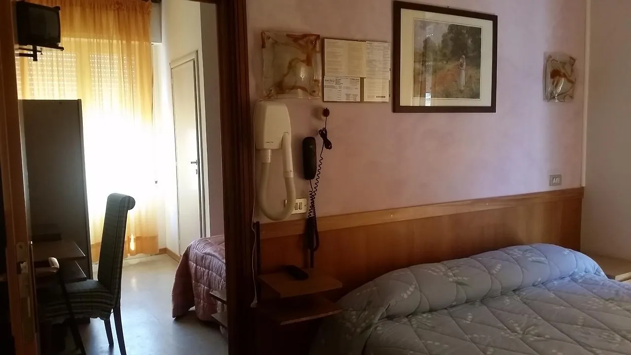 Hotel Pecci ريميني